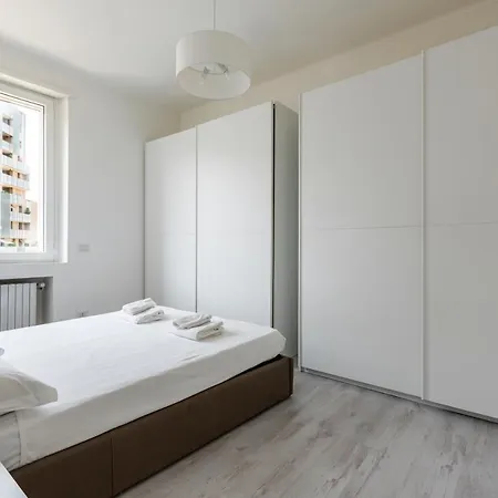 Lejlighed Guesthost - Garibaldi & Gae Aulenti Modern With Private Parking! *